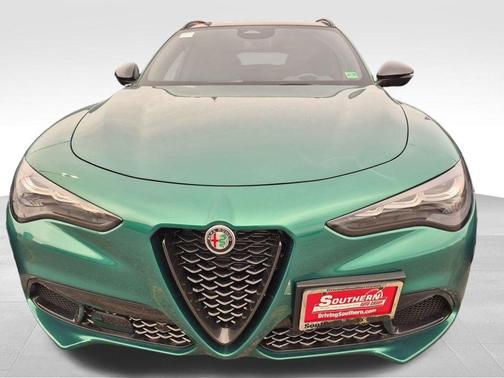2025 Alfa Romeo Stelvio Base