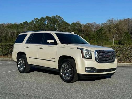 WHITE 2015 GMC Yukon Denali