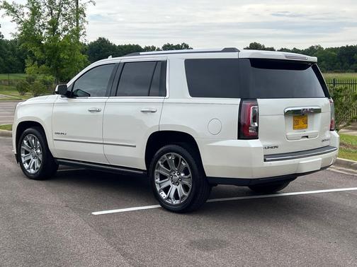 WHITE 2015 GMC Yukon Denali