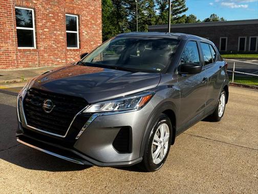 Gun Metallic 2021 Nissan Kicks S