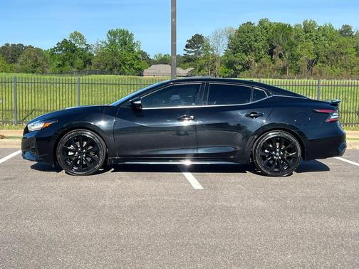 Super Black 2021 Nissan Maxima 3.5 SR