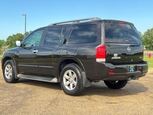 BLACK 2015 Nissan Armada SV