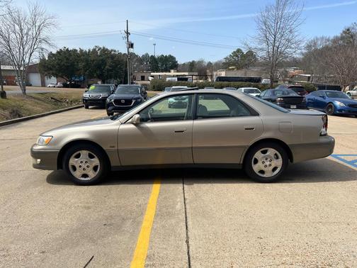182596 2000 Lexus ES 300 Base