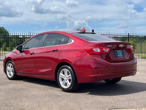 RED 2017 Chevrolet Cruze LT