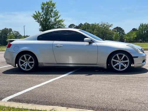 SILVER 2005 INFINITI G35 Base