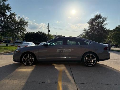 2023 Honda Accord Hybrid Base