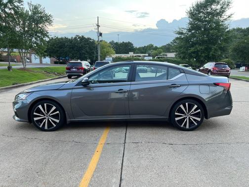 2020 Nissan Altima SR VC-Turbo FWD