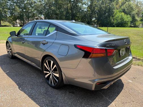 2020 Nissan Altima SR VC-Turbo FWD