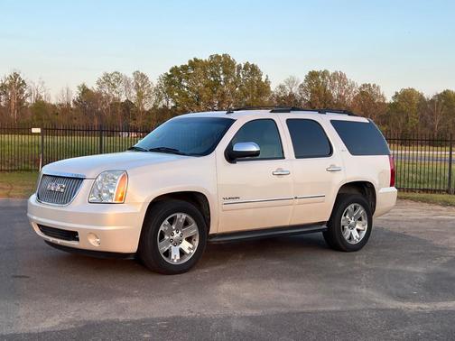 WHITE 2012 GMC Yukon SLT