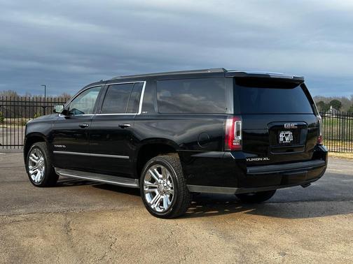 2016 GMC Yukon XL SLT