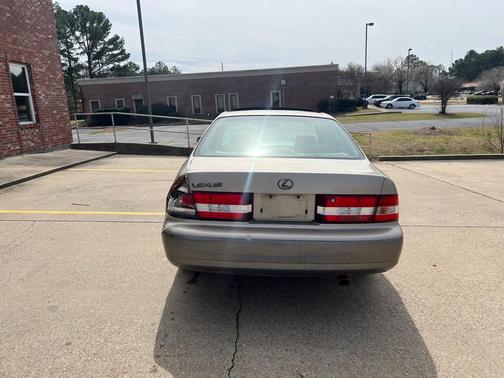 2000 Lexus ES 300 Base