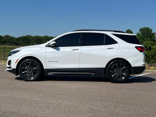 WHITE 2023 Chevrolet Equinox FWD RS