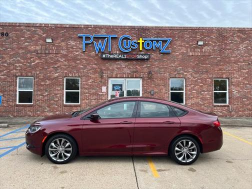 2015 Chrysler 200 S