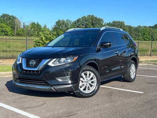 Magnetic Black 2018 Nissan Rogue SV