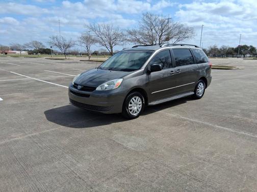 2004 Toyota Sienna CE