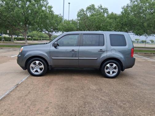 Polished Metal Metallic 2012 Honda Pilot EX