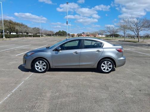 2013 Mazda Mazda3 i Sport