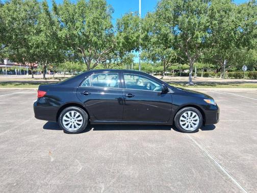 2013 Toyota Corolla LE