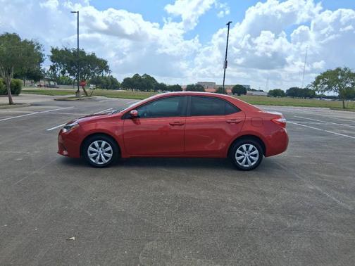 Barcelona Red Metallic 2016 Toyota Corolla LE