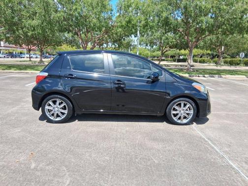 2014 Toyota Yaris SE
