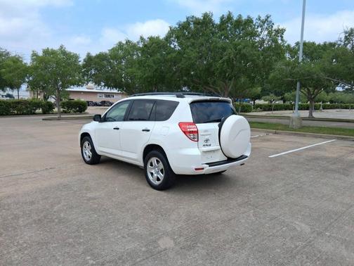 Super White 2012 Toyota RAV4 Base