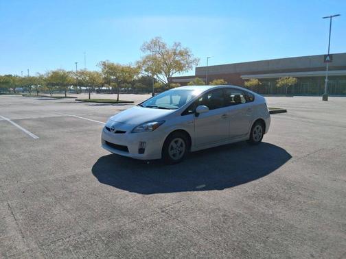 Blizzard Pearl 2011 Toyota Prius III