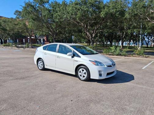 Blizzard Pearl 2011 Toyota Prius III