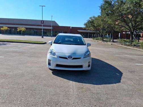 Blizzard Pearl 2011 Toyota Prius III