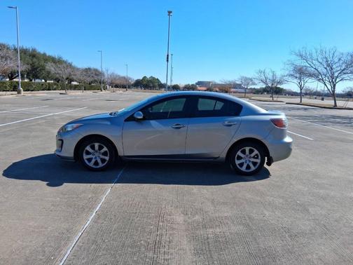 2013 Mazda Mazda3 i Sport