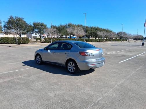 2013 Mazda Mazda3 i Sport