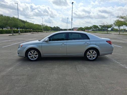 2009 Toyota Avalon XLS