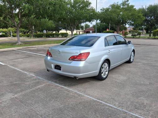 2009 Toyota Avalon XLS