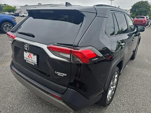 2022 Toyota RAV4 Limited