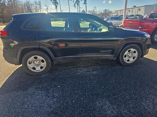 2017 Jeep Cherokee Sport
