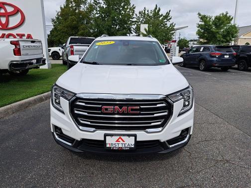 2023 GMC Terrain SLT