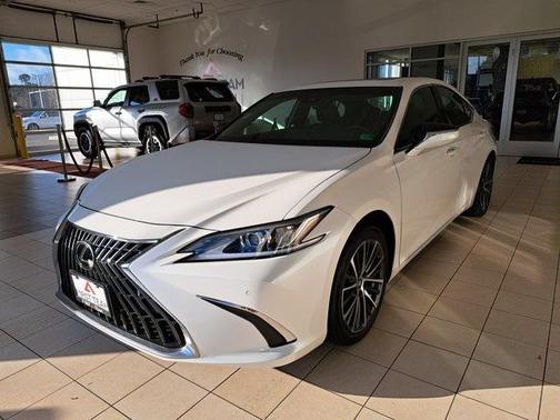 2023 Lexus ES 350 Base