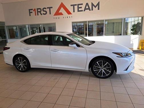 2023 Lexus ES 350 Base