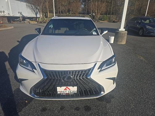 2023 Lexus ES 350 Base