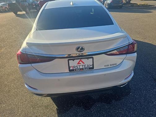 2023 Lexus ES 350 Base