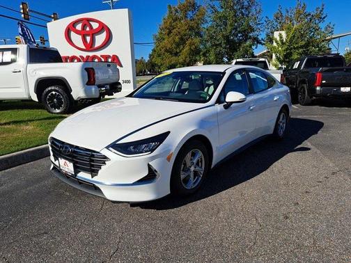 2022 Hyundai SONATA SE