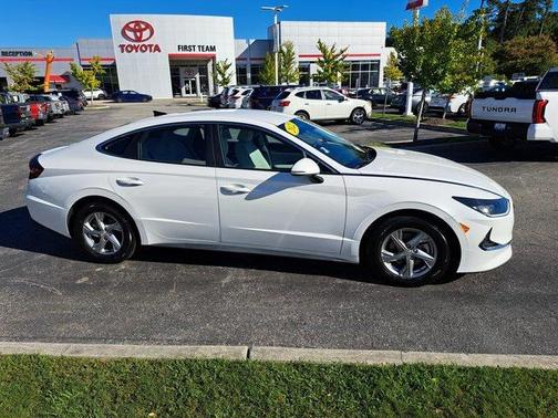 2022 Hyundai SONATA SE