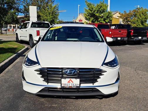 2022 Hyundai SONATA SE