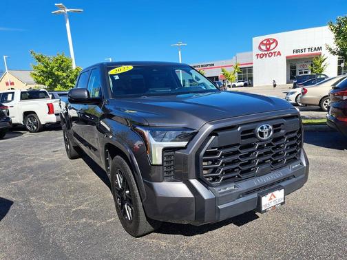 2022 Toyota Tundra SR5