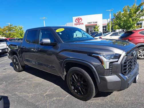 2022 Toyota Tundra SR5