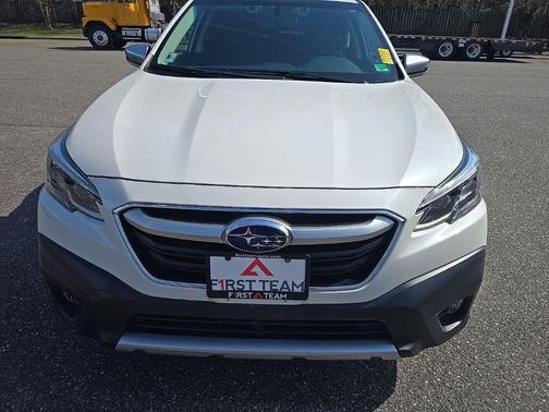 2022 Subaru Outback Touring XT