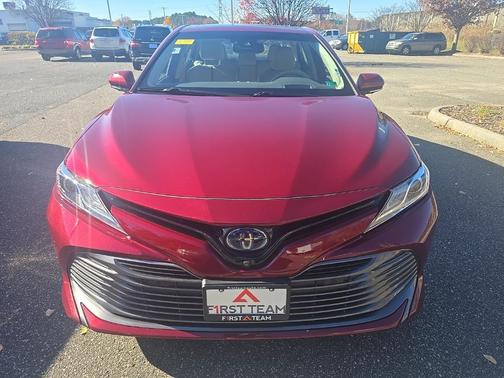 2020 Toyota Camry Hybrid XLE