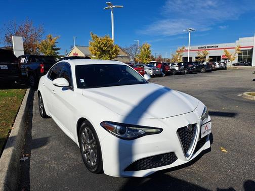 2020 Alfa Romeo Giulia Base