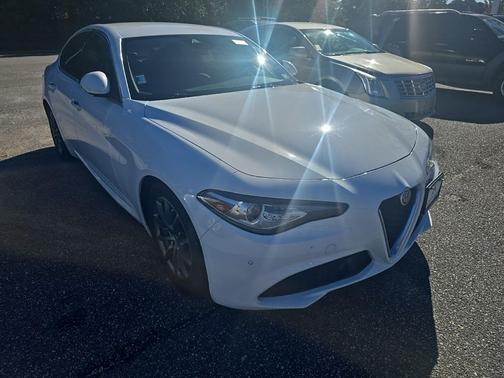 2020 Alfa Romeo Giulia Base