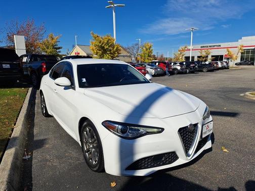 2020 Alfa Romeo Giulia Base