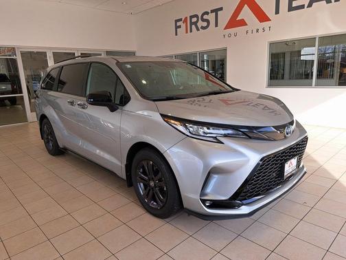 2025 Toyota Sienna XSE 7 Passenger